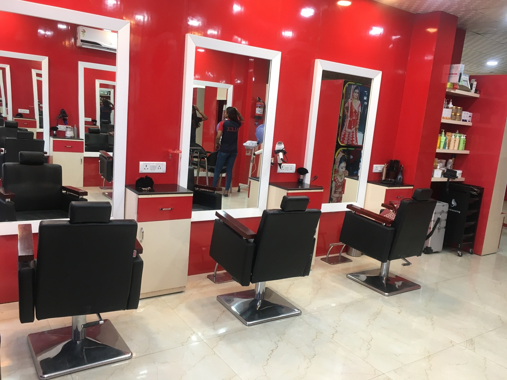 Inside Lumière Beauty Studio